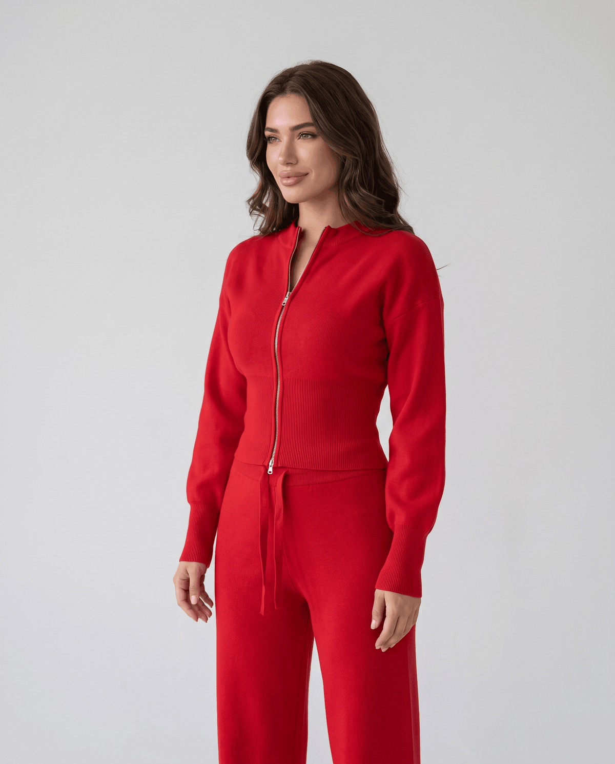 Cropped Loungewear Set – Balloon-Sleeve Zip-Up Knit Top & Drawstring Straight-Leg Pants | Cecilie