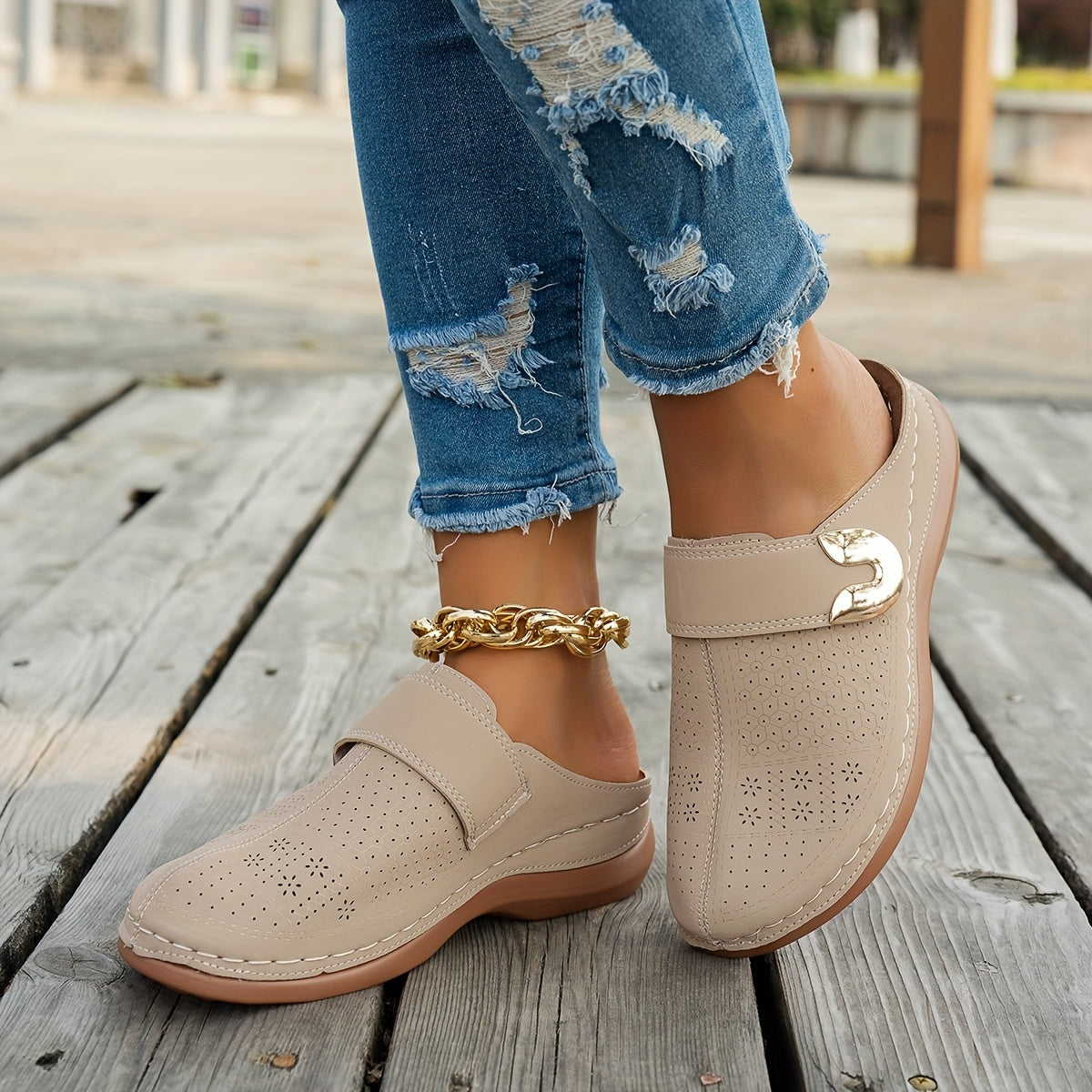 Severine | Cushioned Wedge Clogs