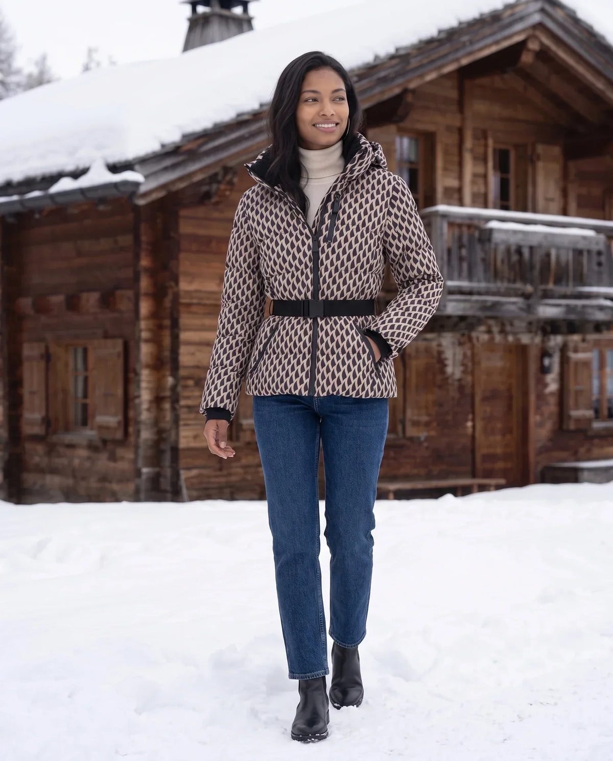 Fitted Hooded Puffer Jacket with Belt
