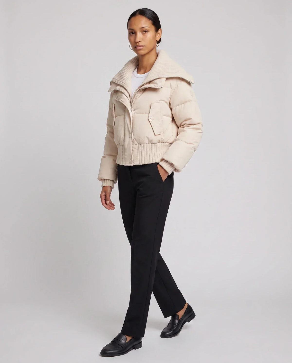 Short Puffer Jacket with Knitted Collar