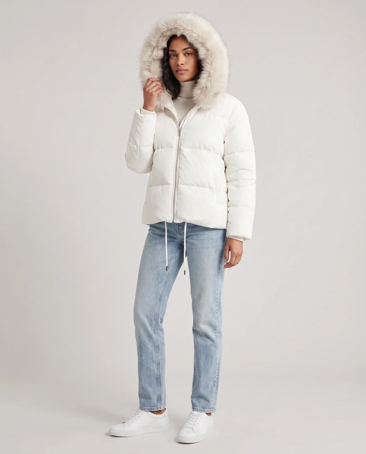 Short Oversized Puffer Jacket with Faux Fur Hood