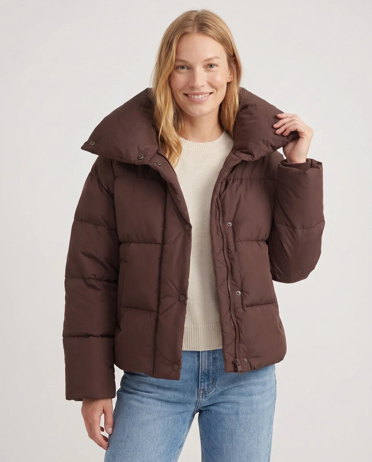 Short Oversized Puffer Jacket with Large Collar