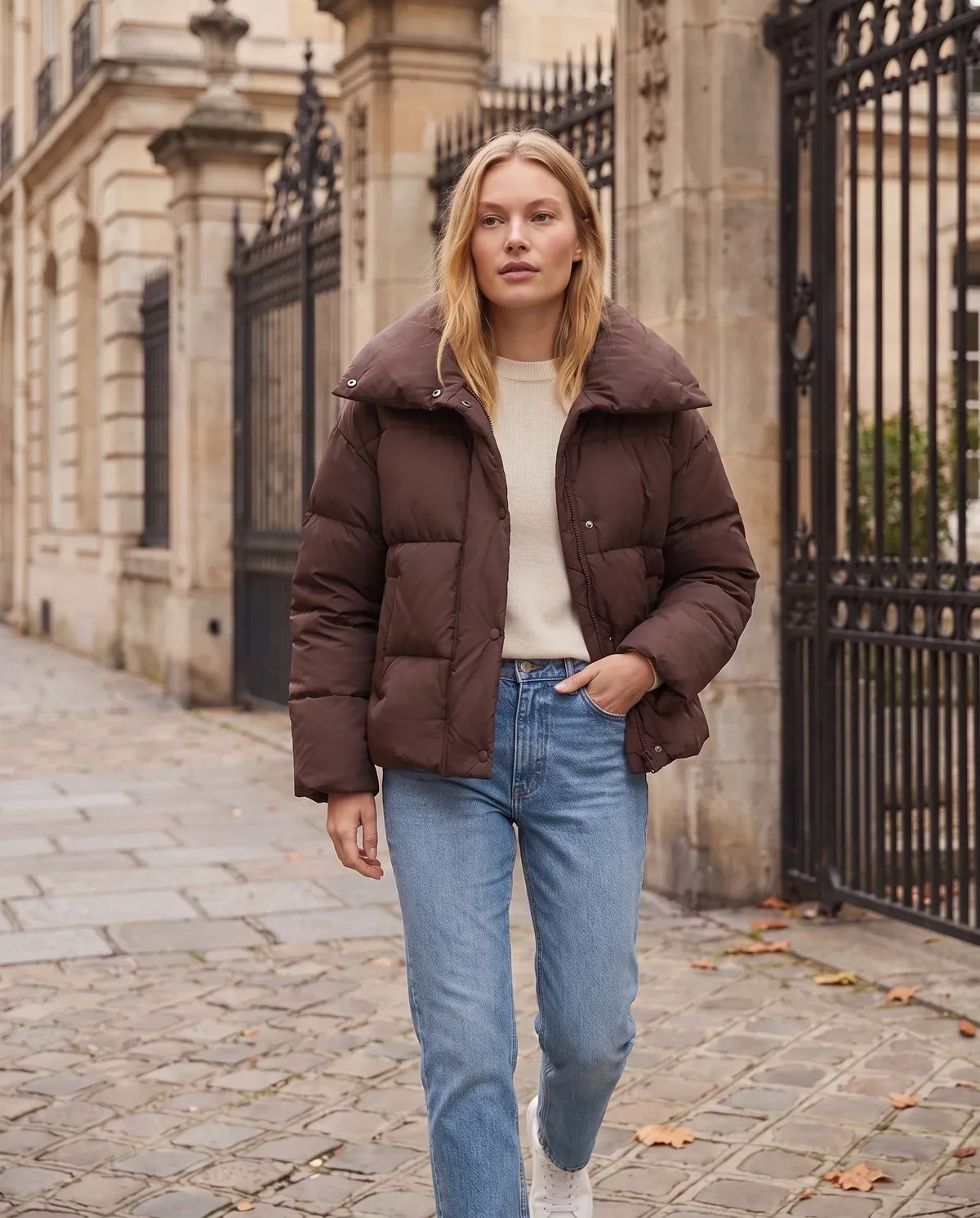 Short Oversized Puffer Jacket with Large Collar