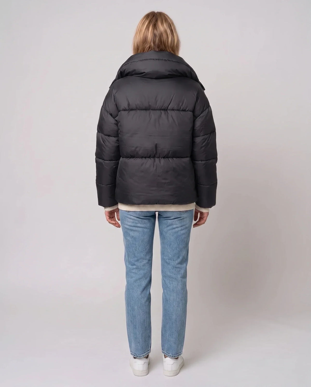 Short Oversized Puffer Jacket with Large Collar