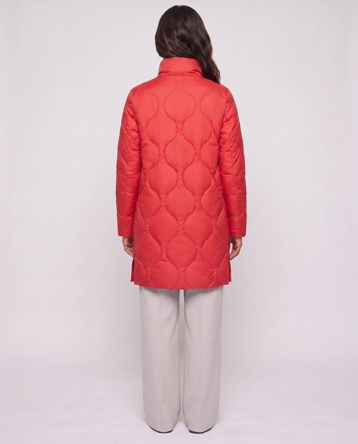 Lightweight Mid-Length Puffer Jacket with Wave Quilting
