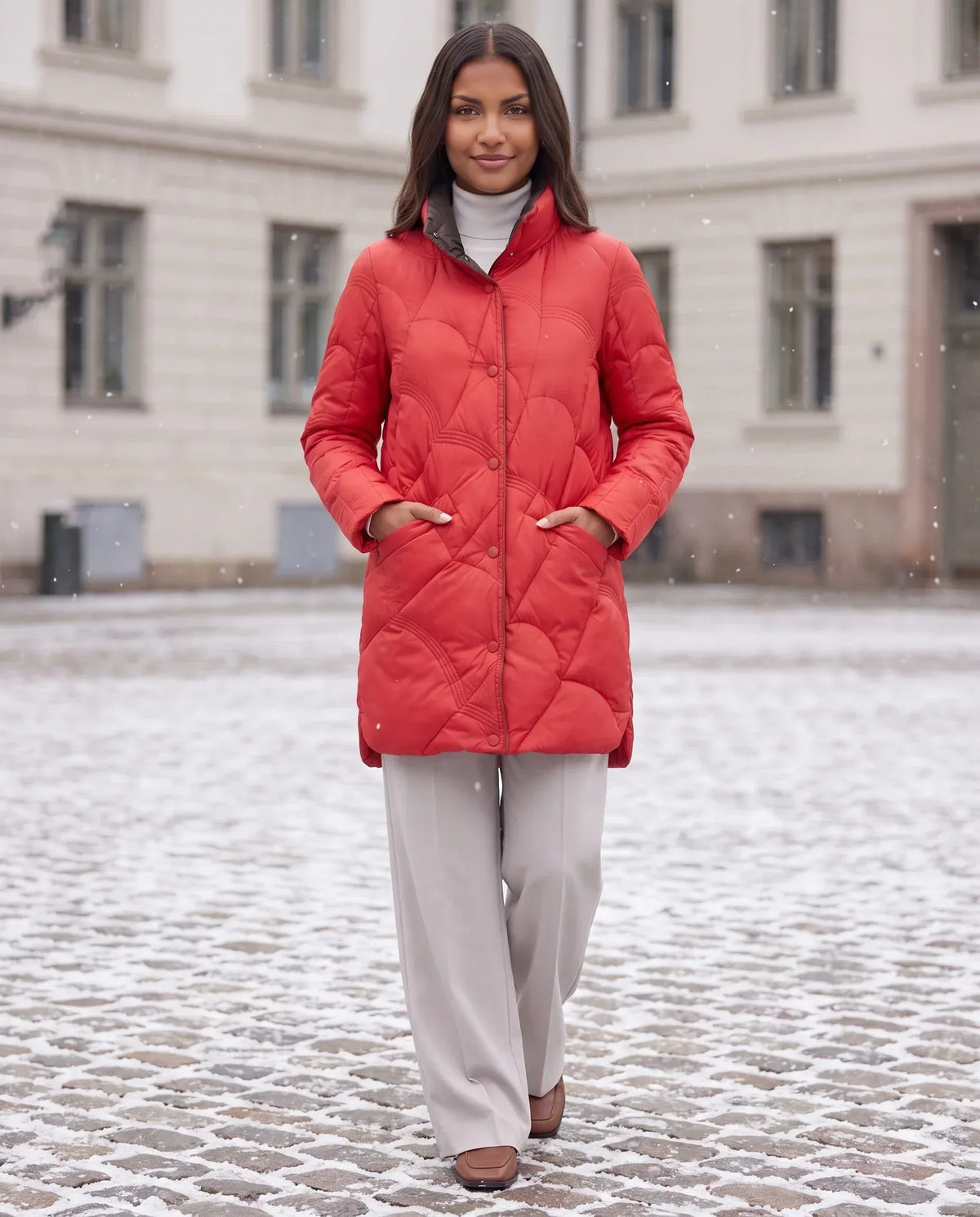 Lightweight Mid-Length Puffer Jacket with Wave Quilting
