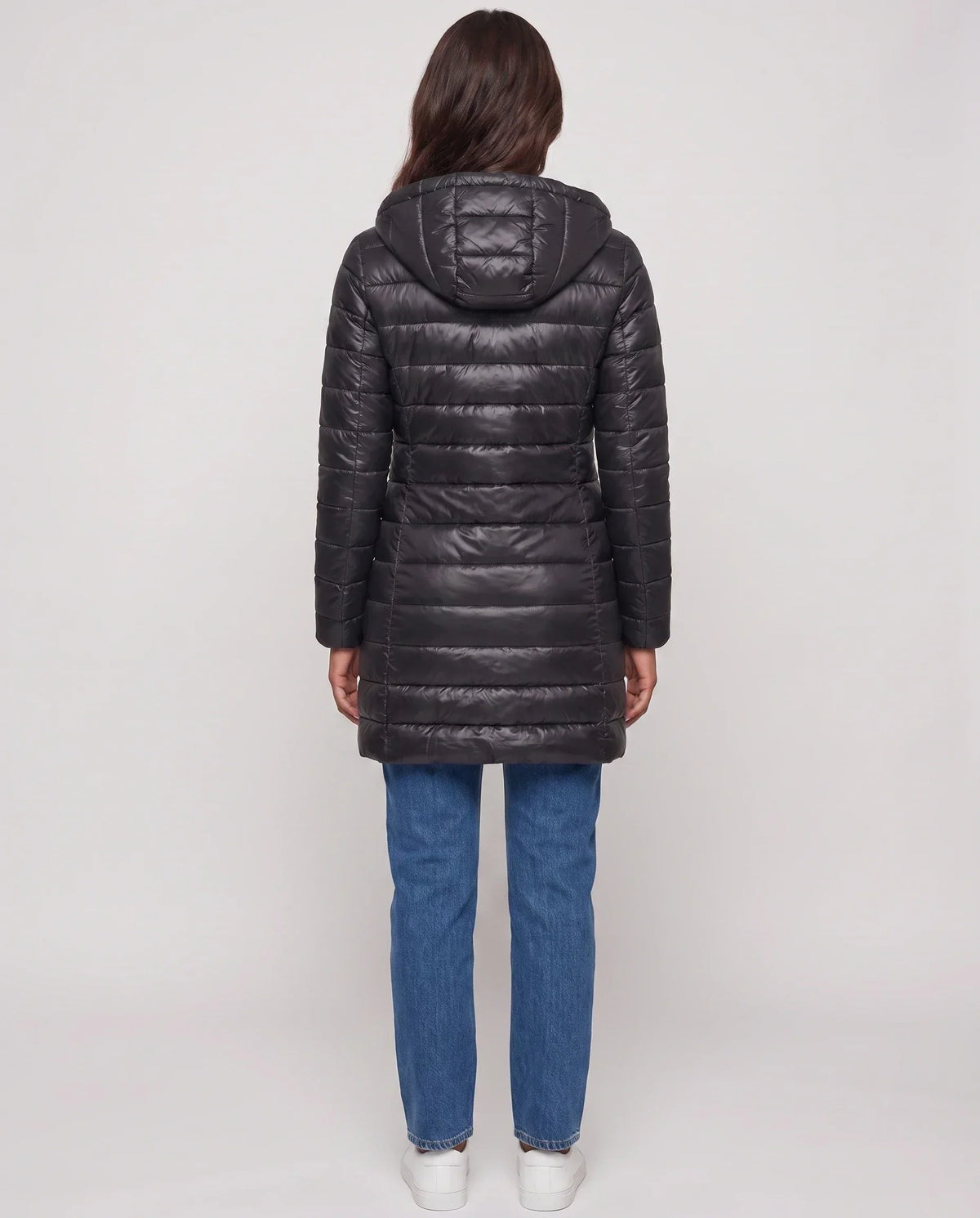 Lightweight Fitted Puffer Jacket with Detachable Hood