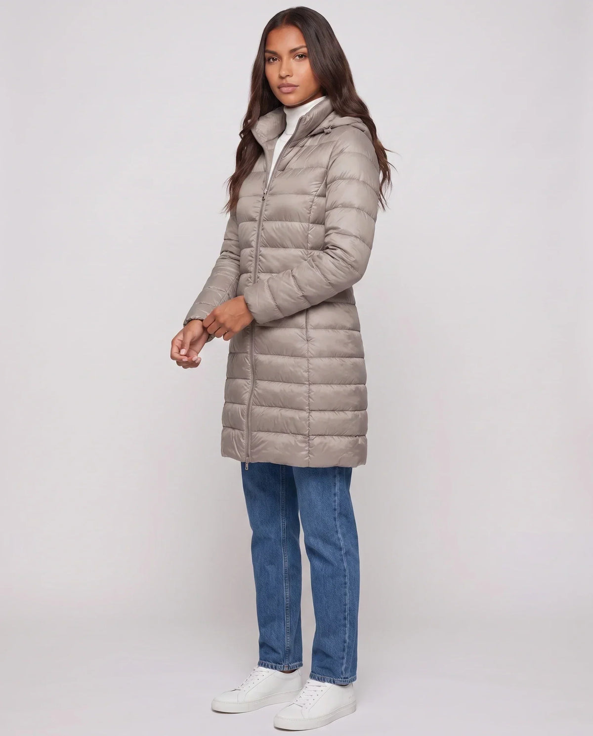 Lightweight Fitted Puffer Jacket with Detachable Hood