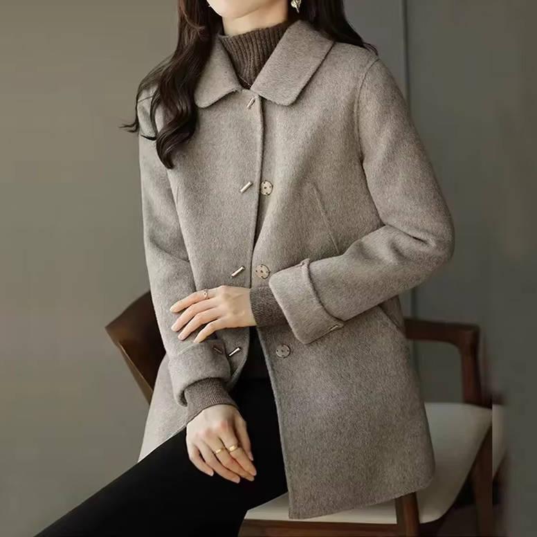 Women's Short Wool Coat | Double-Breasted