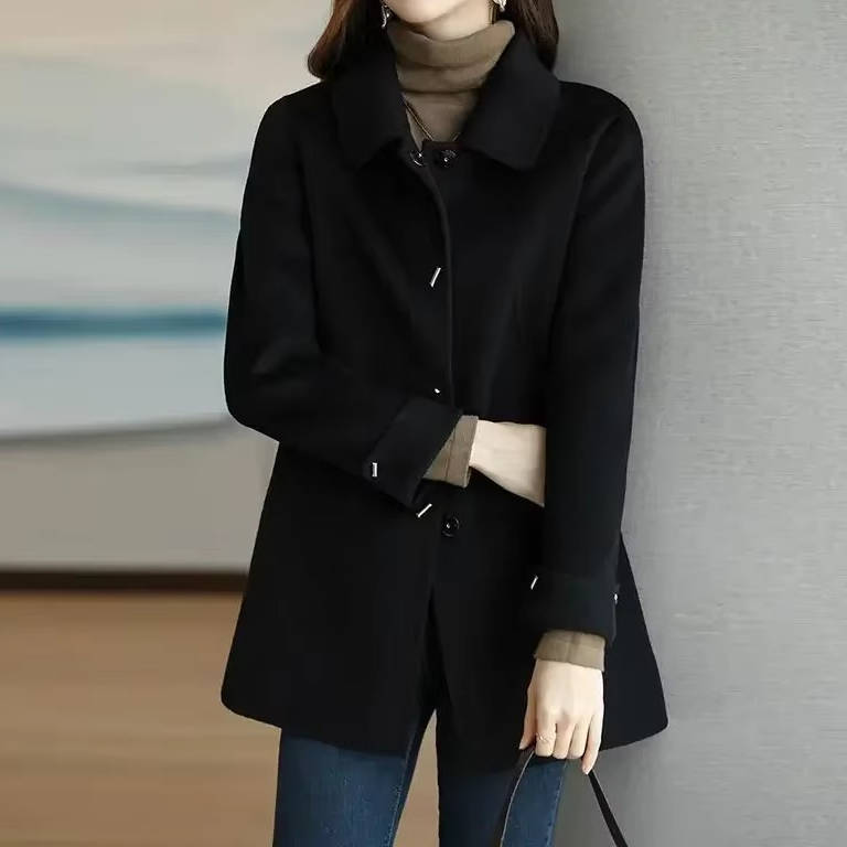 Women's Short Wool Coat | Double-Breasted