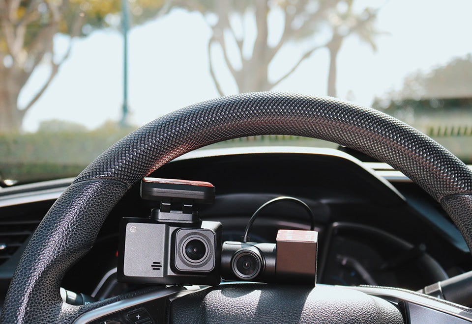 Dual Camera Car Dashboard with Lcd Screen and Wi-Fi