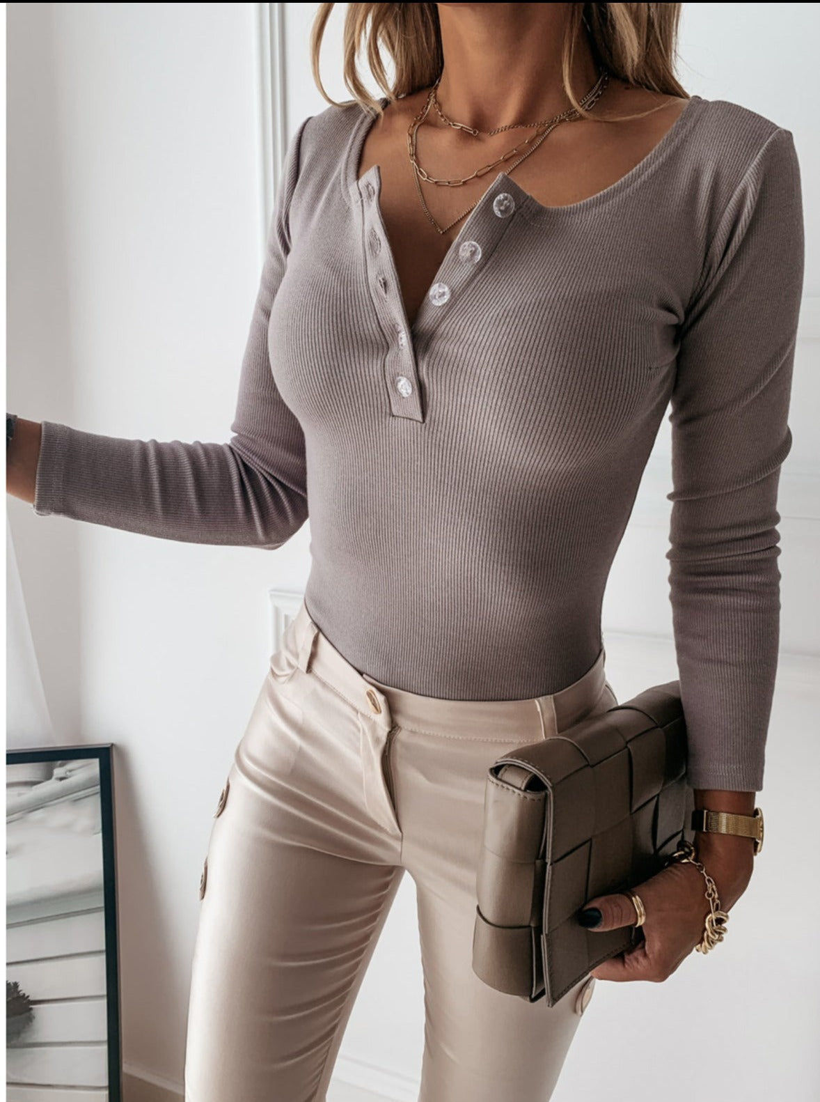 Wren-Anne Ribbed Henley Top