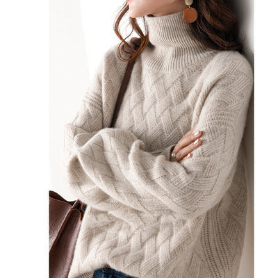 Women's Elegant Cashmere Cable Knit Turtleneck Sweater with Relaxed Oversized Fit and Textured Long Sleeves – Soft Chunky Knitted Pullover with High Ribbed Neck for Cosy Autumn and Winter Smart Casual Everyday Wear