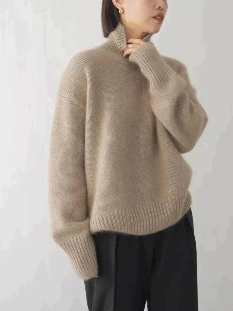 Mira | Oversized Gray Turtleneck Sweater