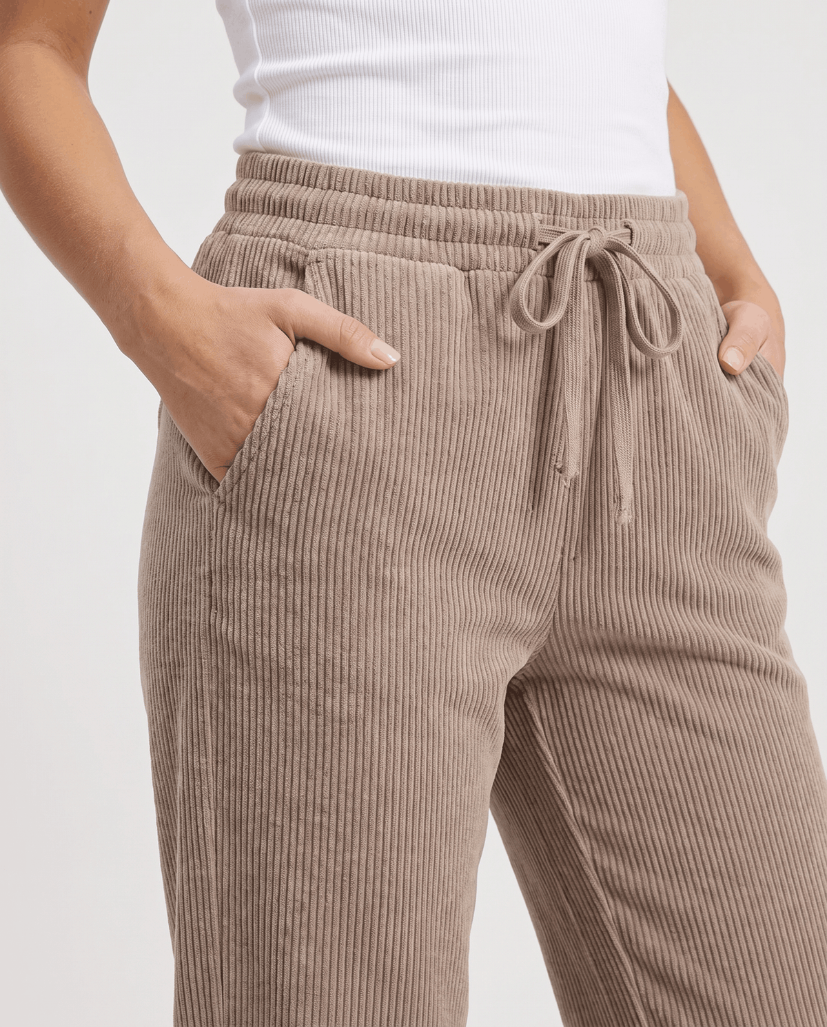 Fleece-Lined Corduroy Wide-Leg Pants – High-Waisted, Drawstring & Side Pockets | Chloe