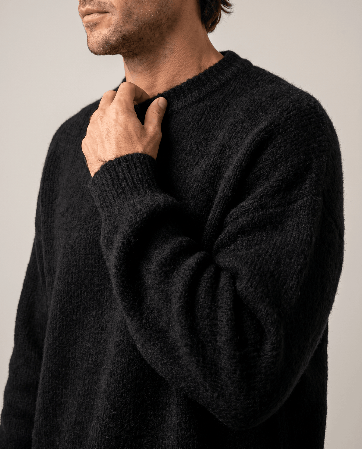 Fuzzy Crew Neck Pullover Sweater – Long Sleeve, Oversized Fit & Ribbed Trim | Soren