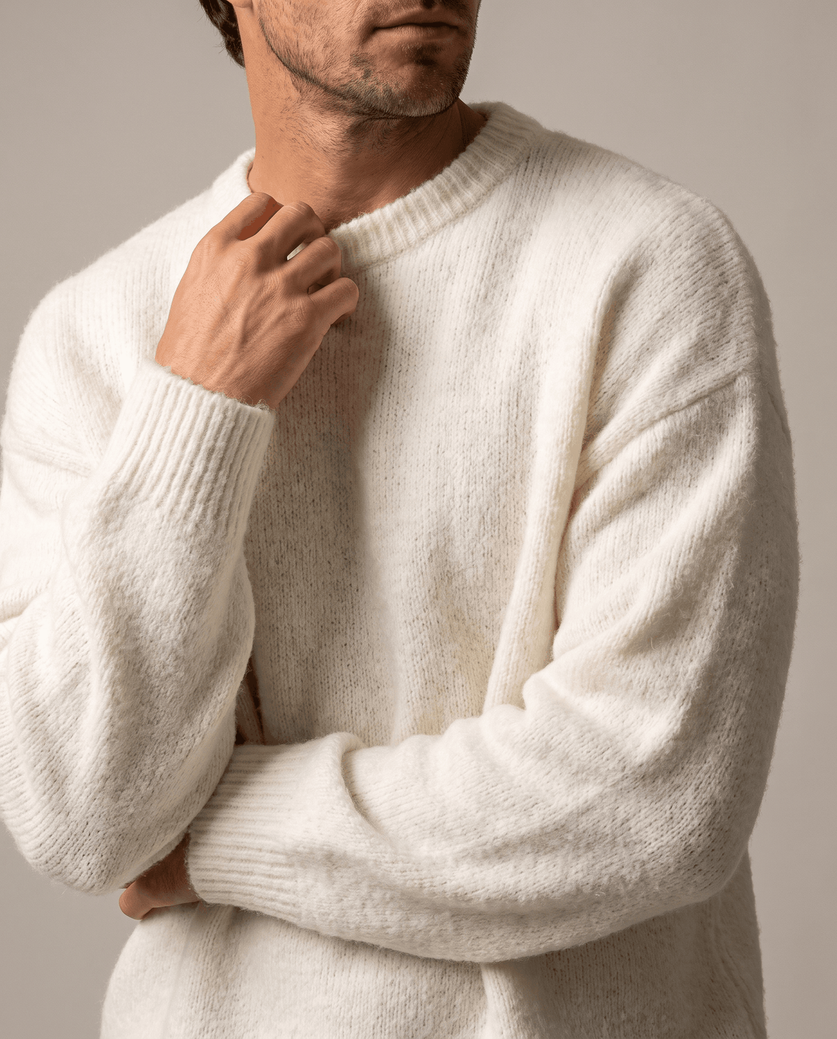 Fuzzy Crew Neck Pullover Sweater – Long Sleeve, Oversized Fit & Ribbed Trim | Soren
