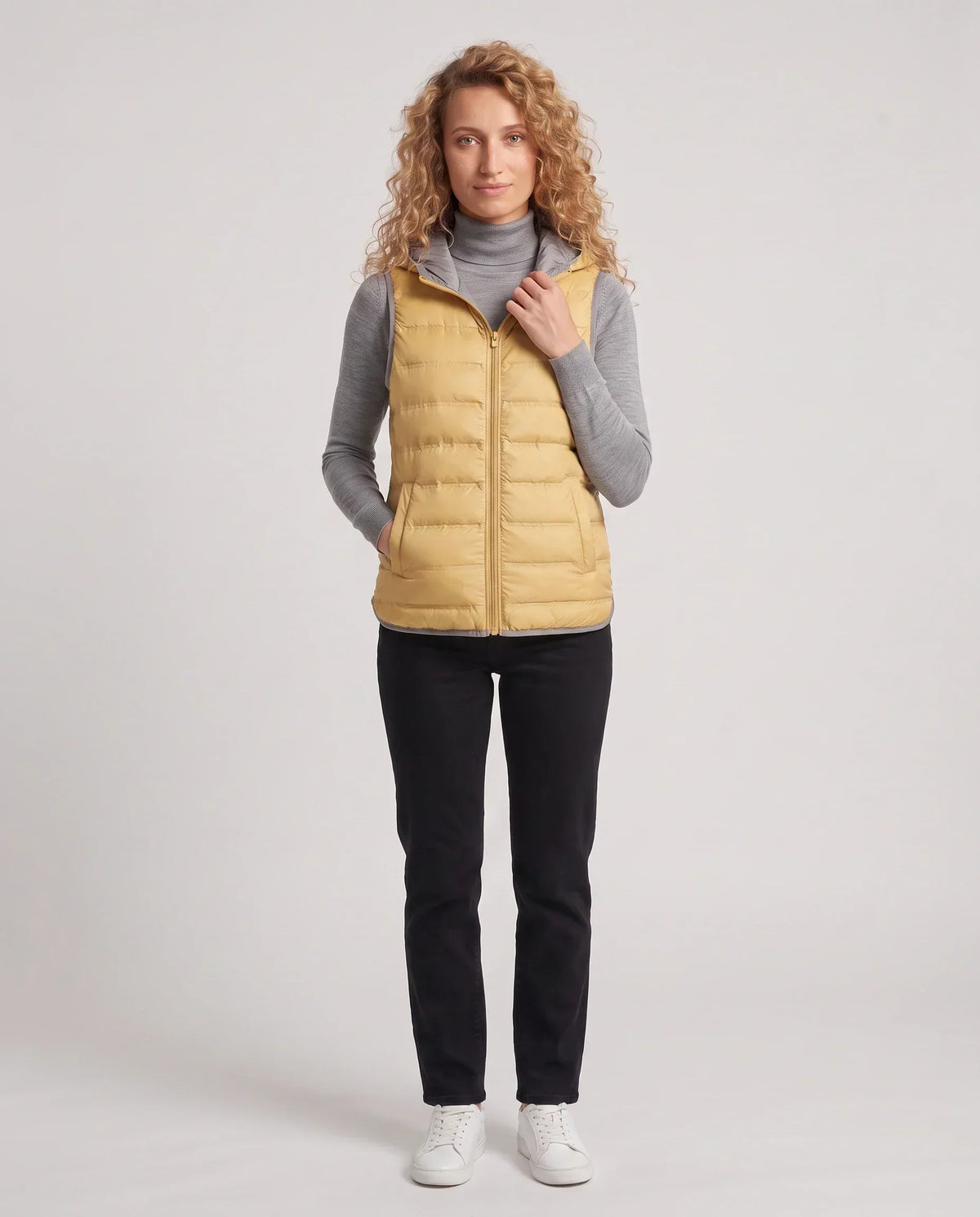 Lightweight Puffer Gilet with Contrast Lining