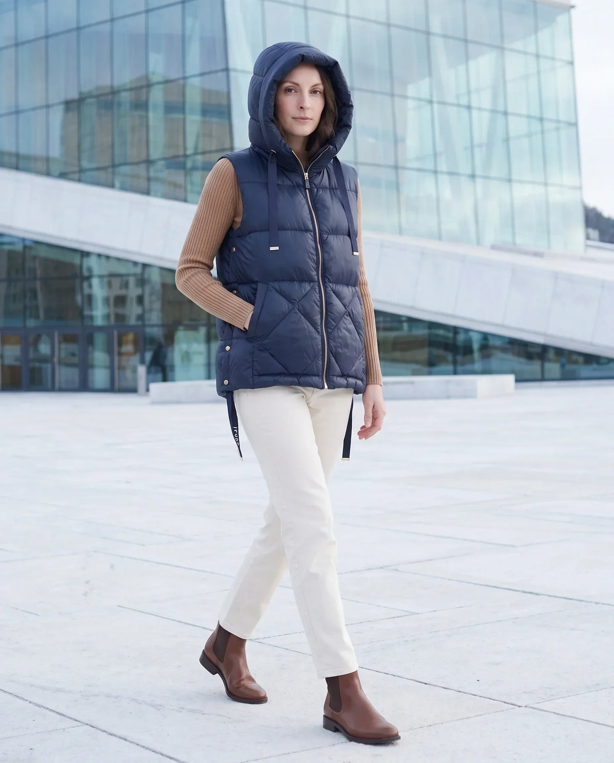 Quilted Puffer Gilet with Hood and Large Pockets