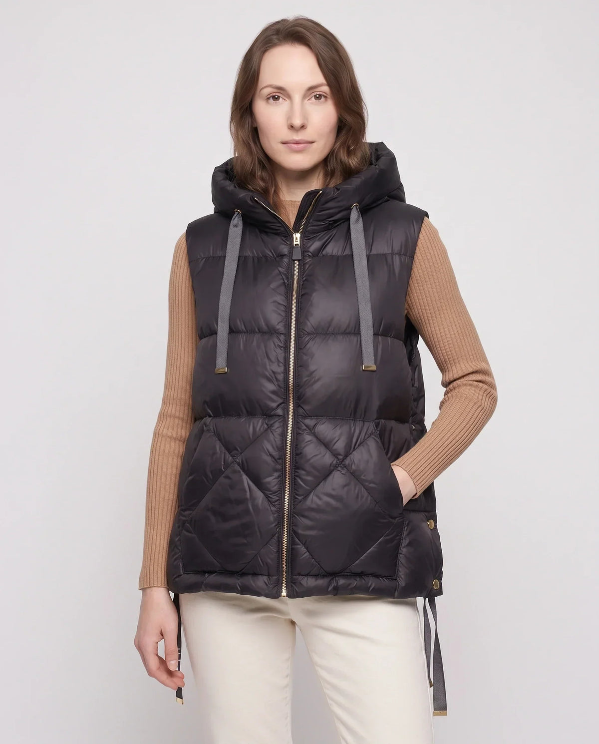 Quilted Puffer Gilet with Hood and Large Pockets