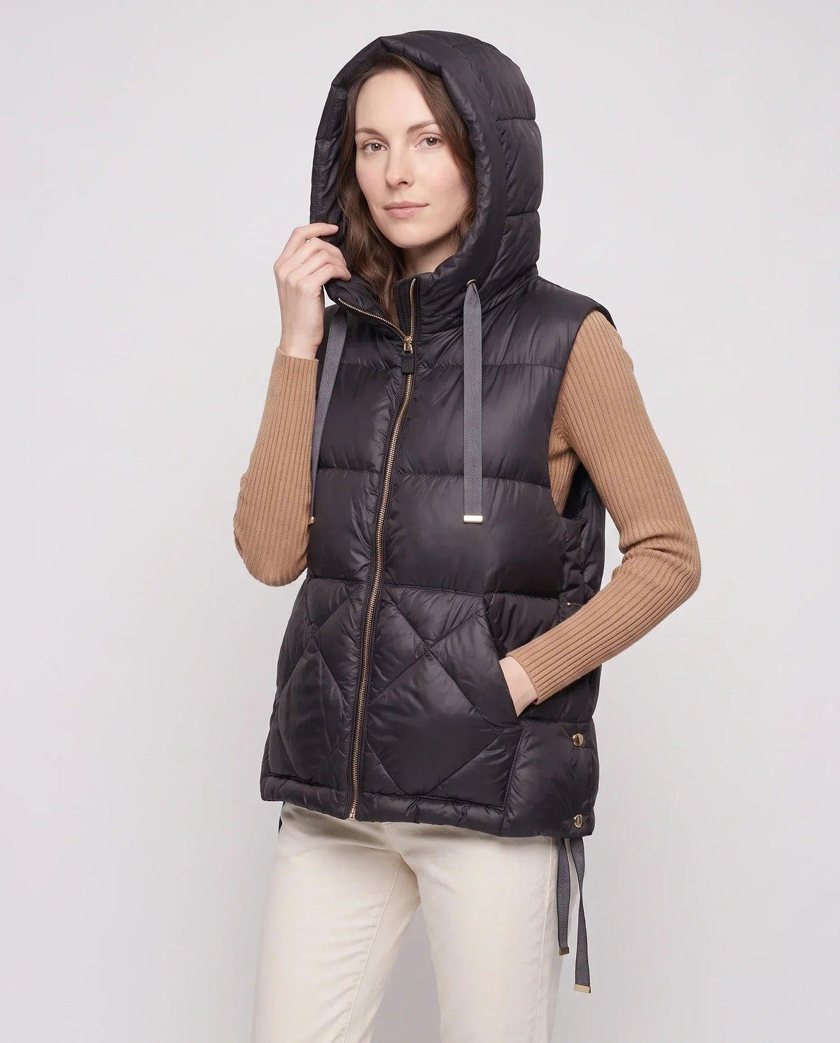 Quilted Puffer Gilet with Hood and Large Pockets