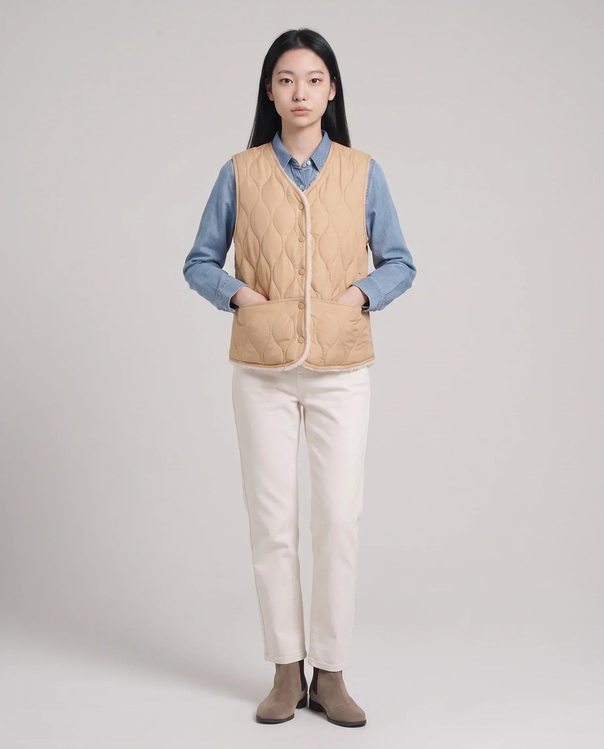 Sherpa-Lined Quilted Gilet with V-Neck