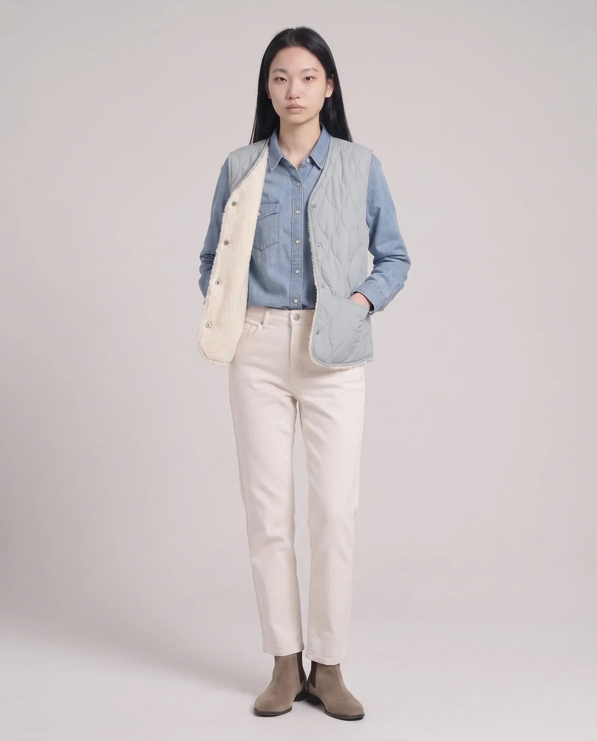 Sherpa-Lined Quilted Gilet with V-Neck