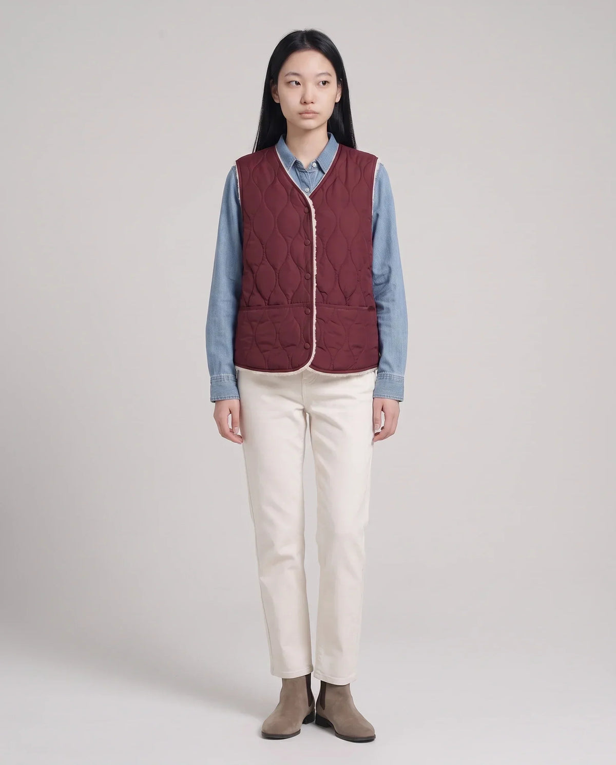 Sherpa-Lined Quilted Gilet with V-Neck