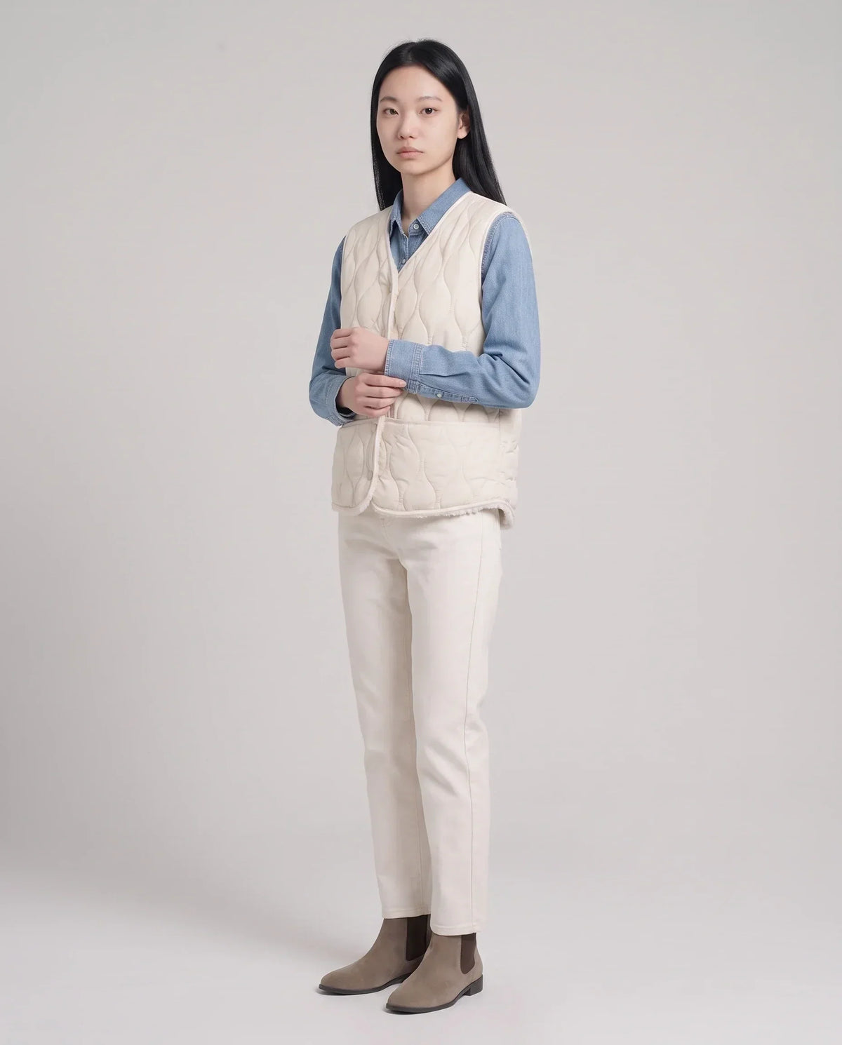 Sherpa-Lined Quilted Gilet with V-Neck