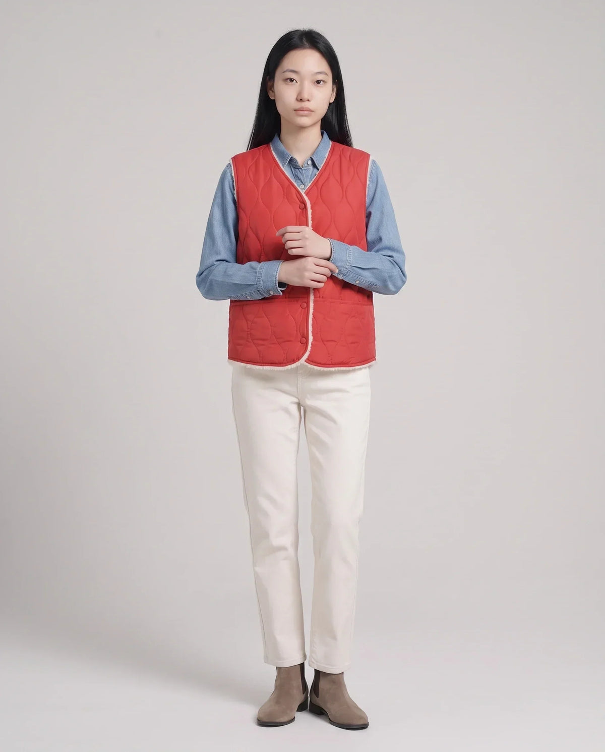 Sherpa-Lined Quilted Gilet with V-Neck