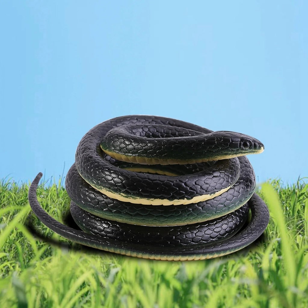 Halloween Realistic Rubber Snake Toy Water Prop for Spooky Decoration