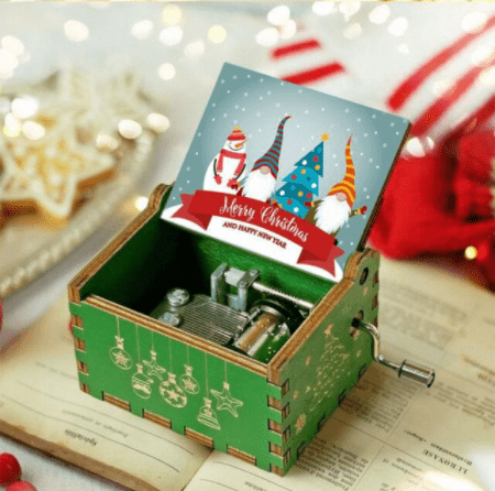 Hand-Wound Christmas Music Box — Cozy Melody, Traditional Holiday Motif
