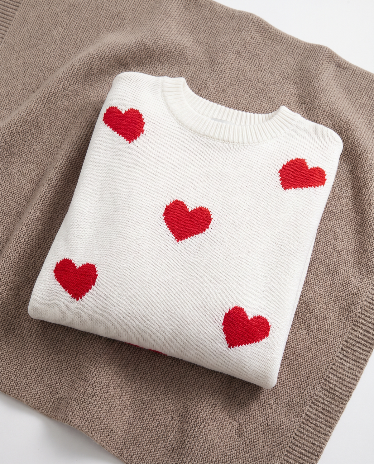 Elysia | Women’s Knit Jumper with Round Neck and Heart Pattern