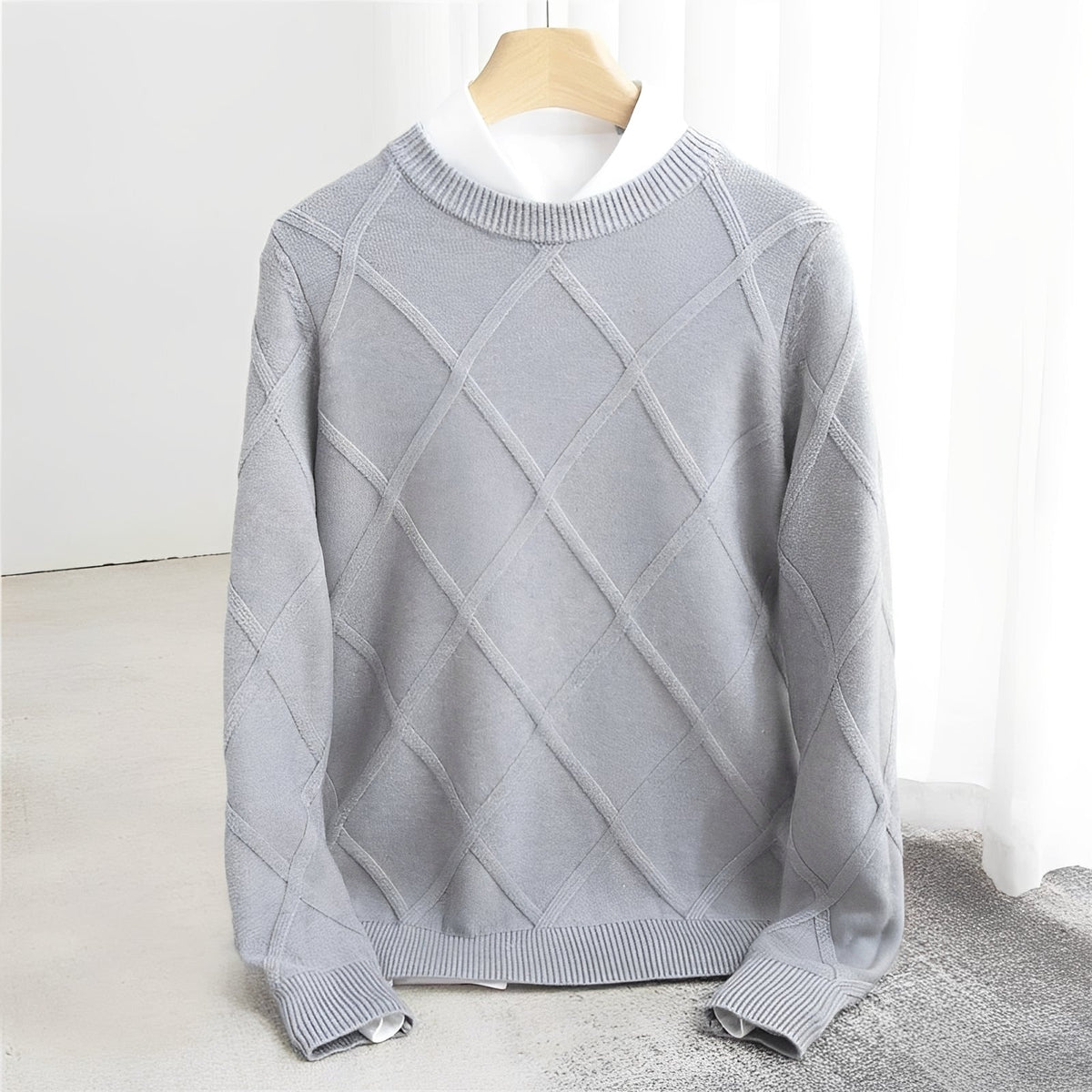 Men's Sweater - O-Neck, Argyle Pattern, Ribbed Cuffs, Regular Fit