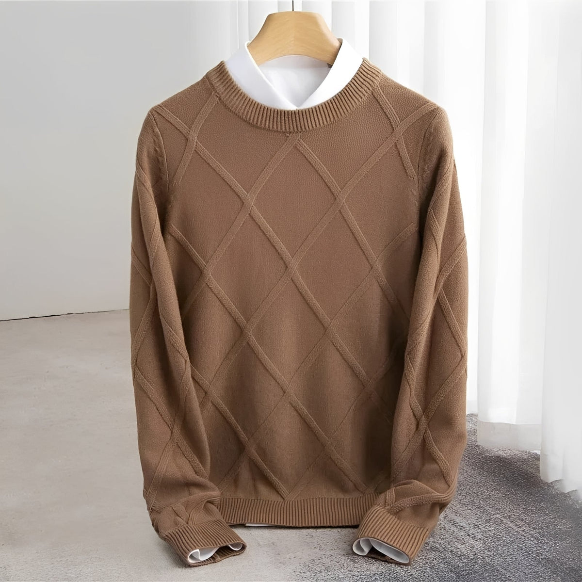Men's Sweater - O-Neck, Argyle Pattern, Ribbed Cuffs, Regular Fit