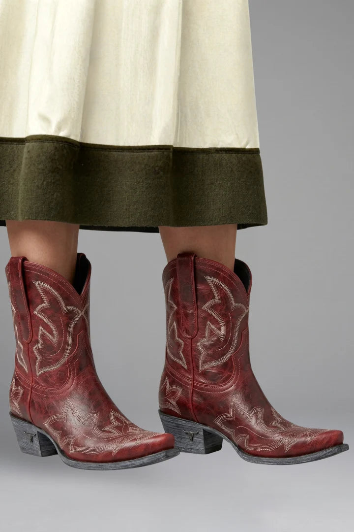 Women's Western Boots – Embroidered Pointed Toe Short Boot