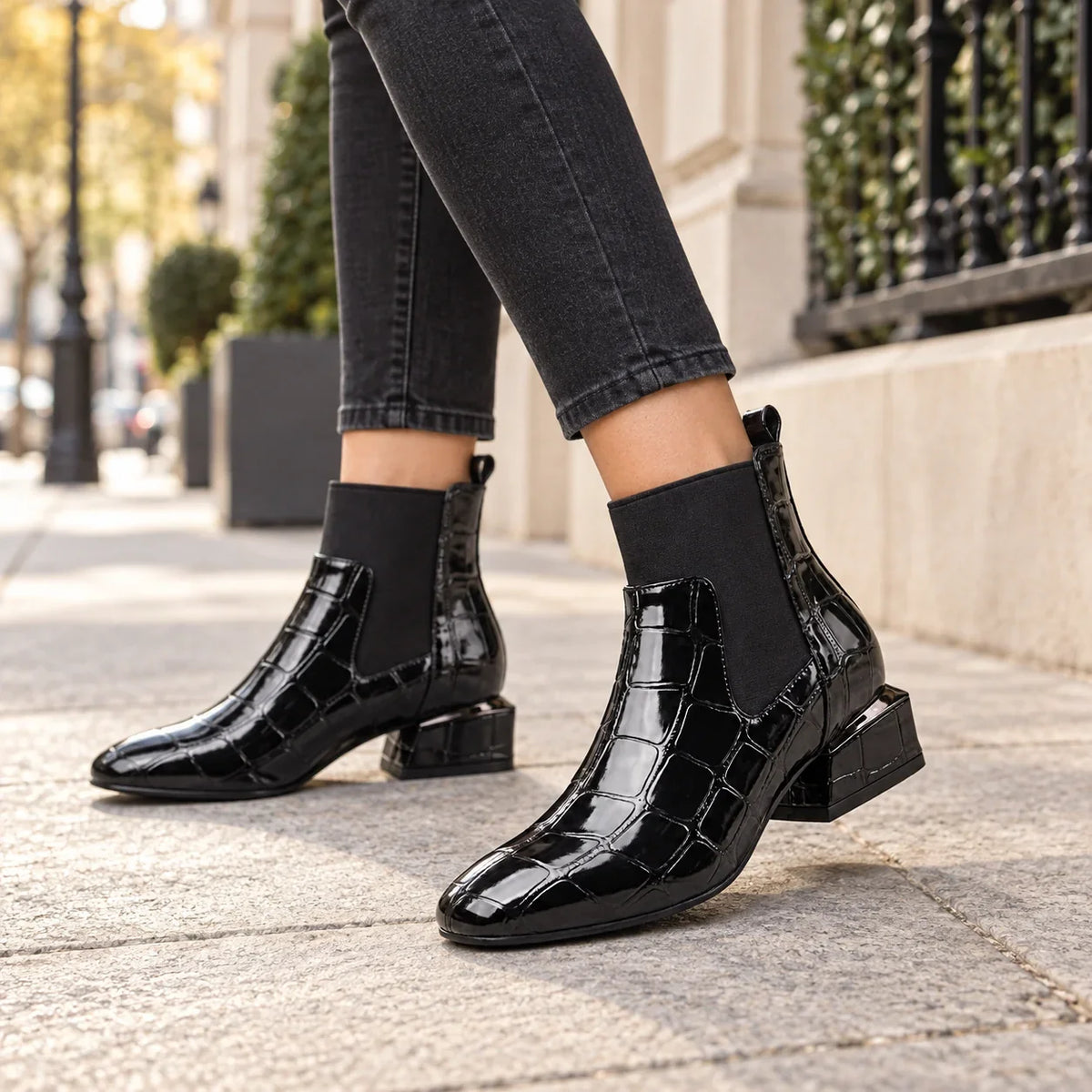 Lorena | Chelsea Boots Croc-Effect Patent
