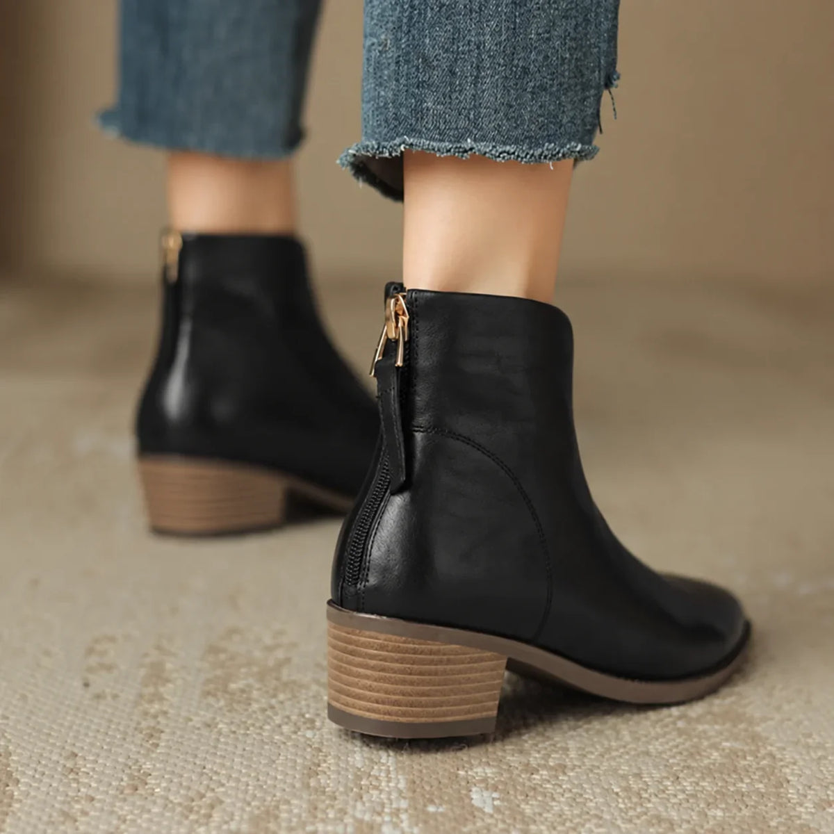 Felly | Low Heel Ankle Boots V-Cut