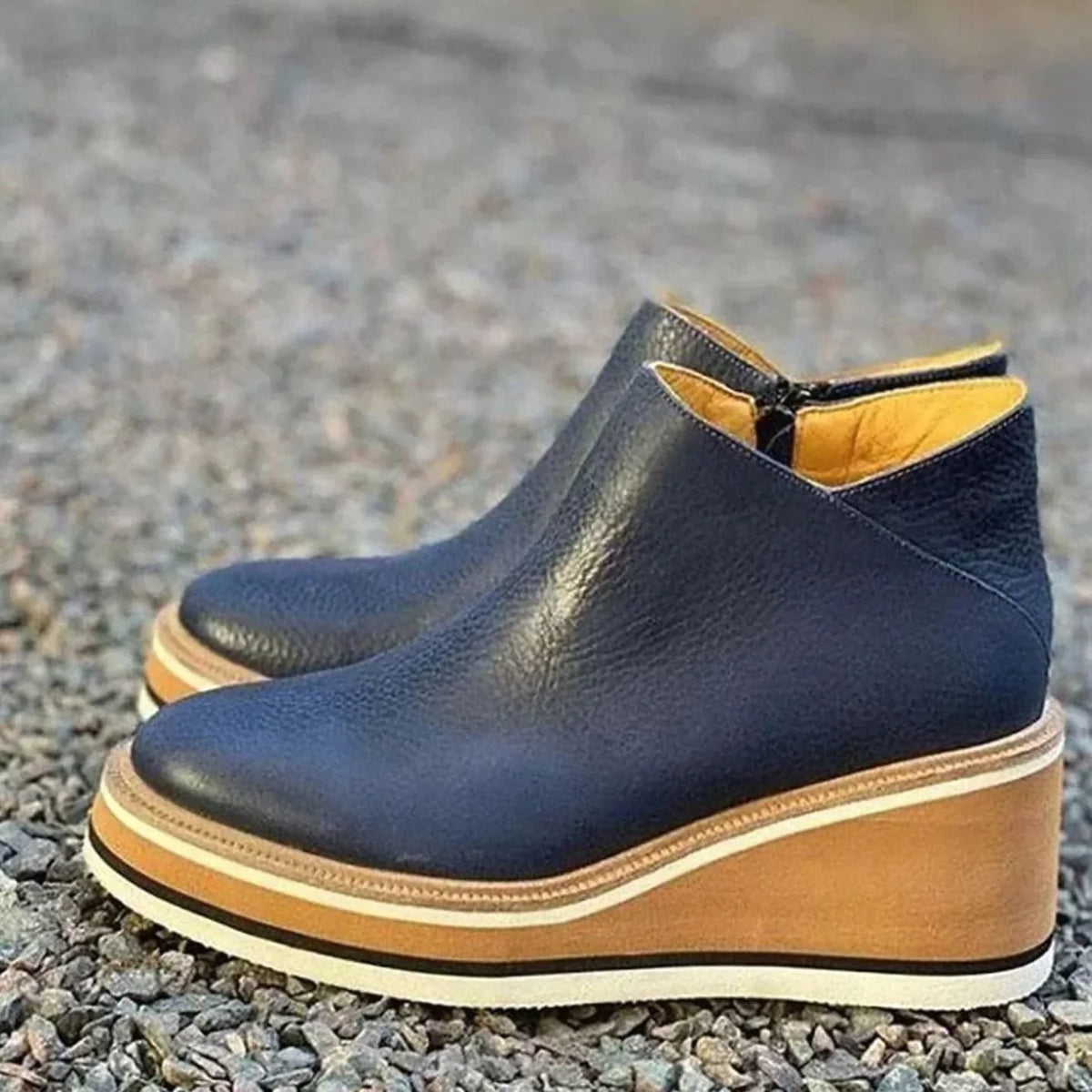 Chelsea Boots – Black Platform Wedge