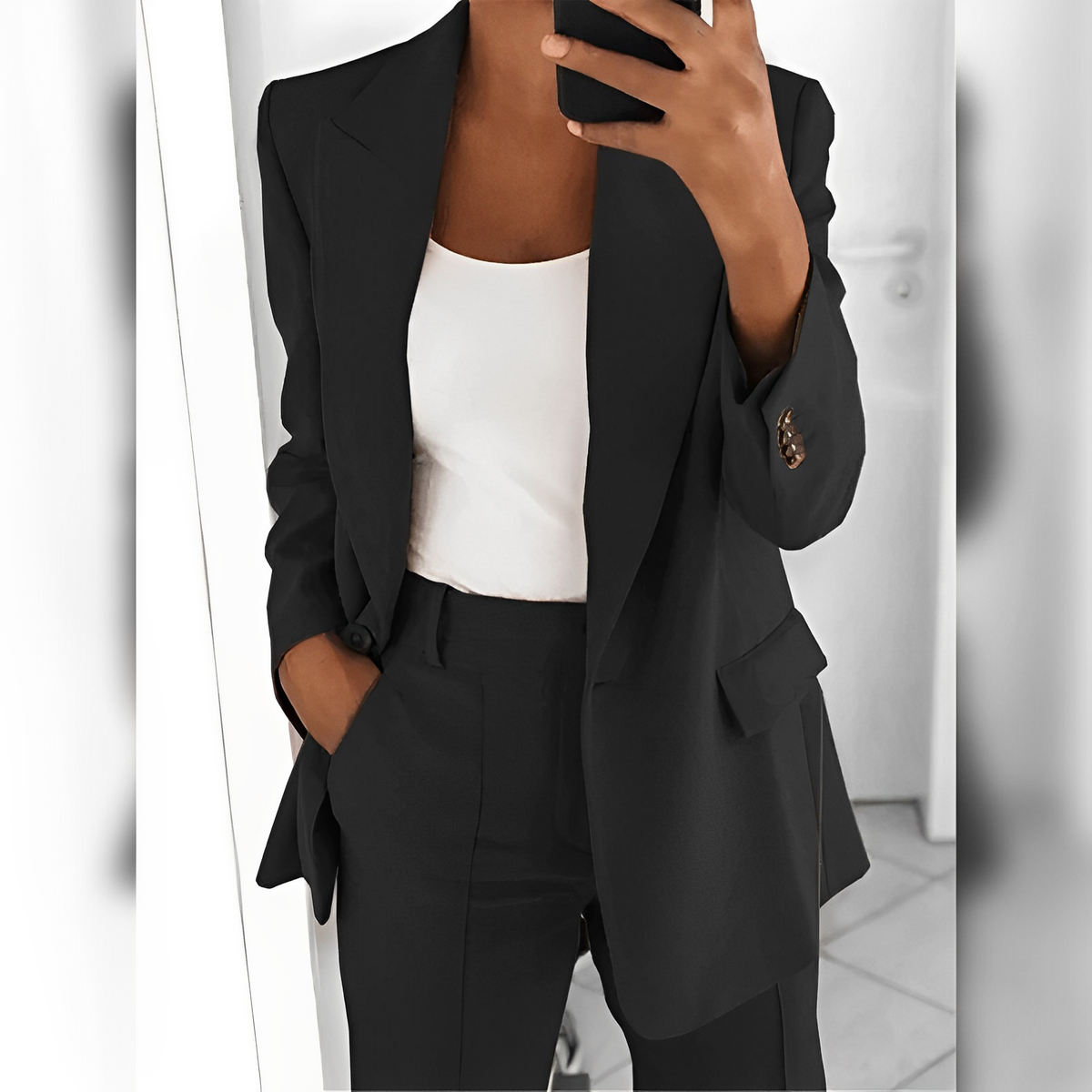 Mara – Elegant Ladies Suit