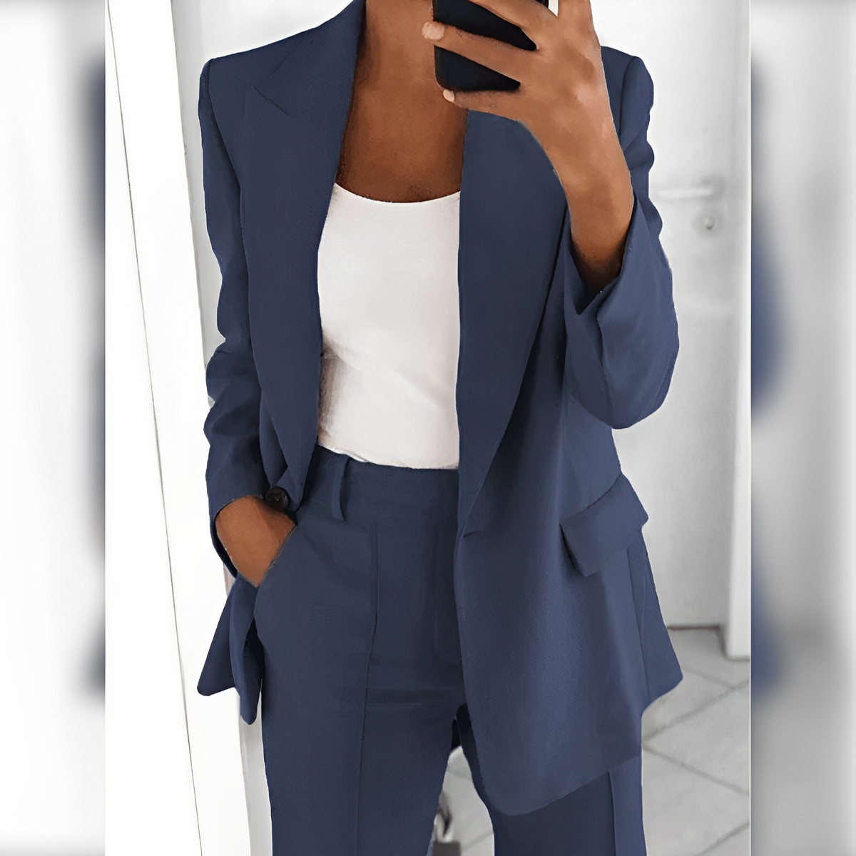 Mara – Elegant Ladies Suit