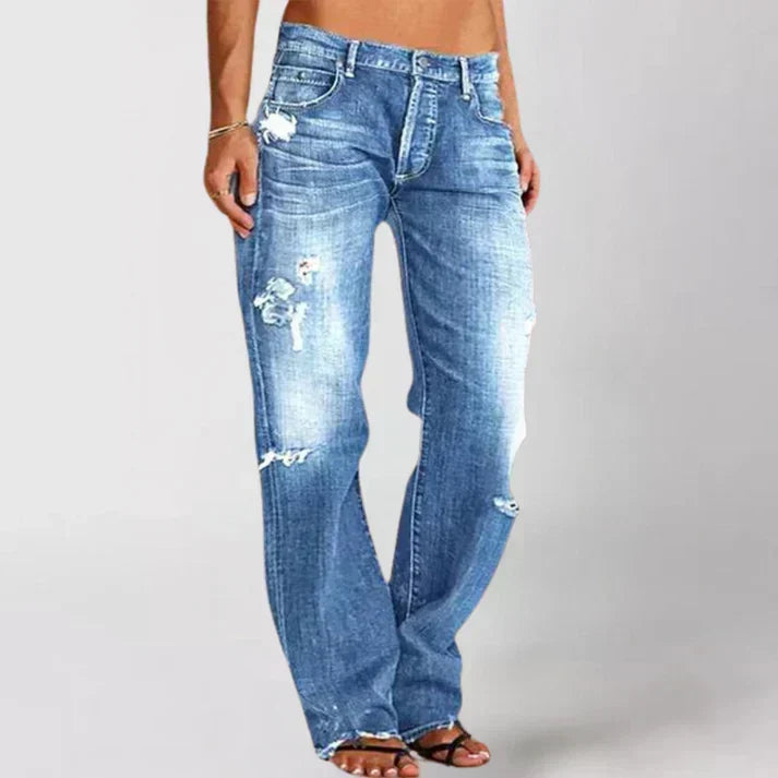 Women’s Low-Rise Distressed Relaxed Jeans – Full-Length Stretch Denim with Worn Detailing for Casual Weekend Travel Streetwear and Everyday Transitional Styling