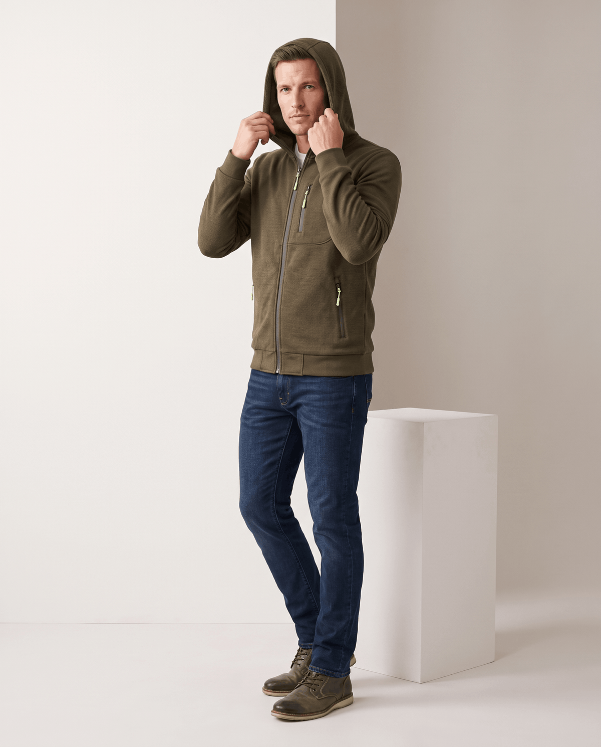 Knit Fleece Zip-Up Hoodie – Chest Pocket, Drawstring Hood & Regular Fit | Getaria