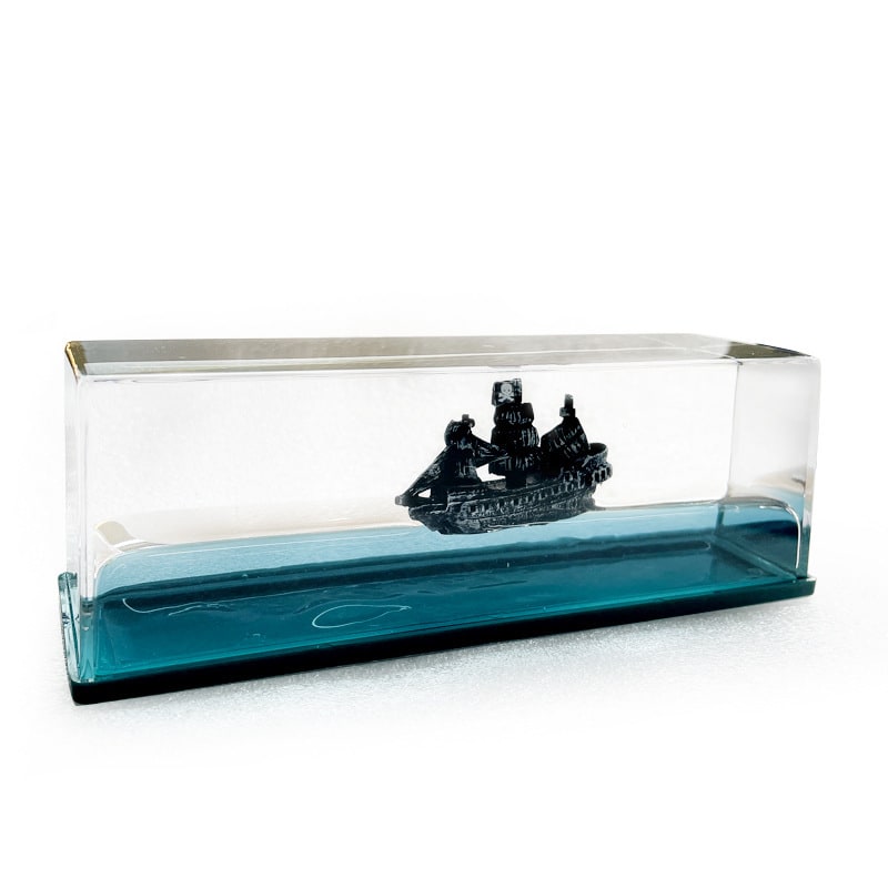 Unsinkable Ship Fluid Drift Bottle with LED Light Base