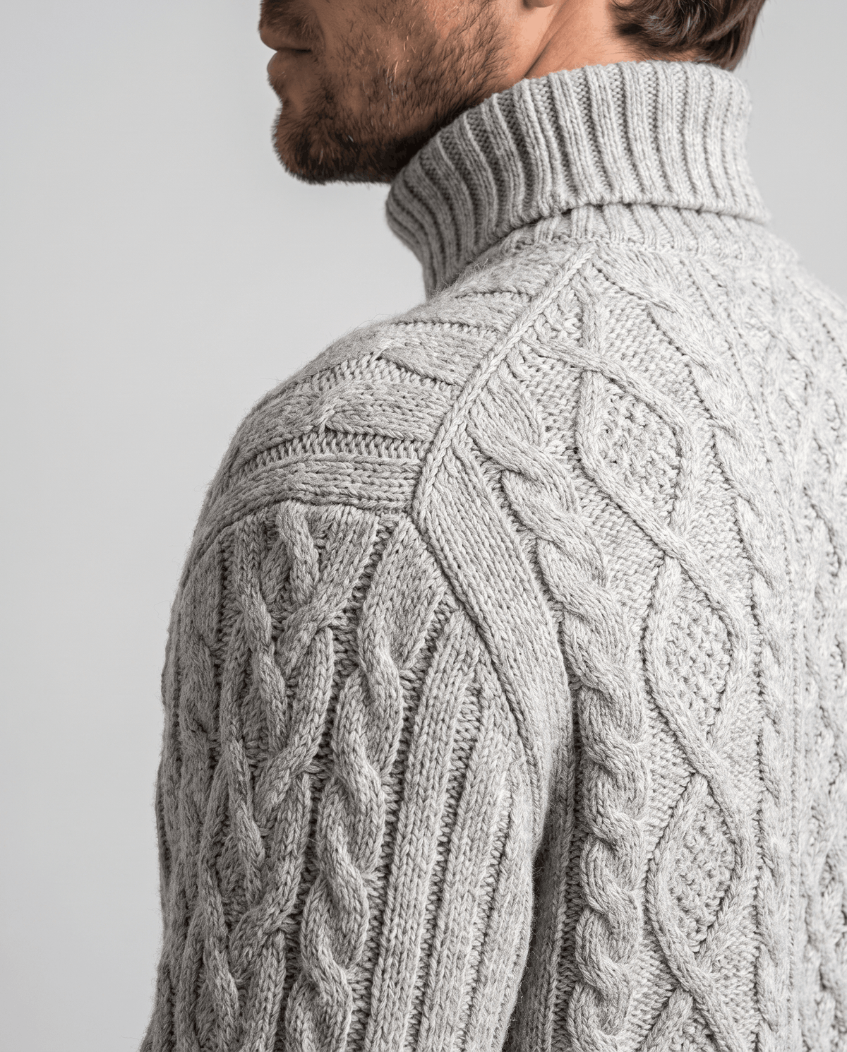 Honeycomb Cable-Knit Turtleneck Sweater – Long Sleeve, Slim Fit & Ribbed Trim | Lukas