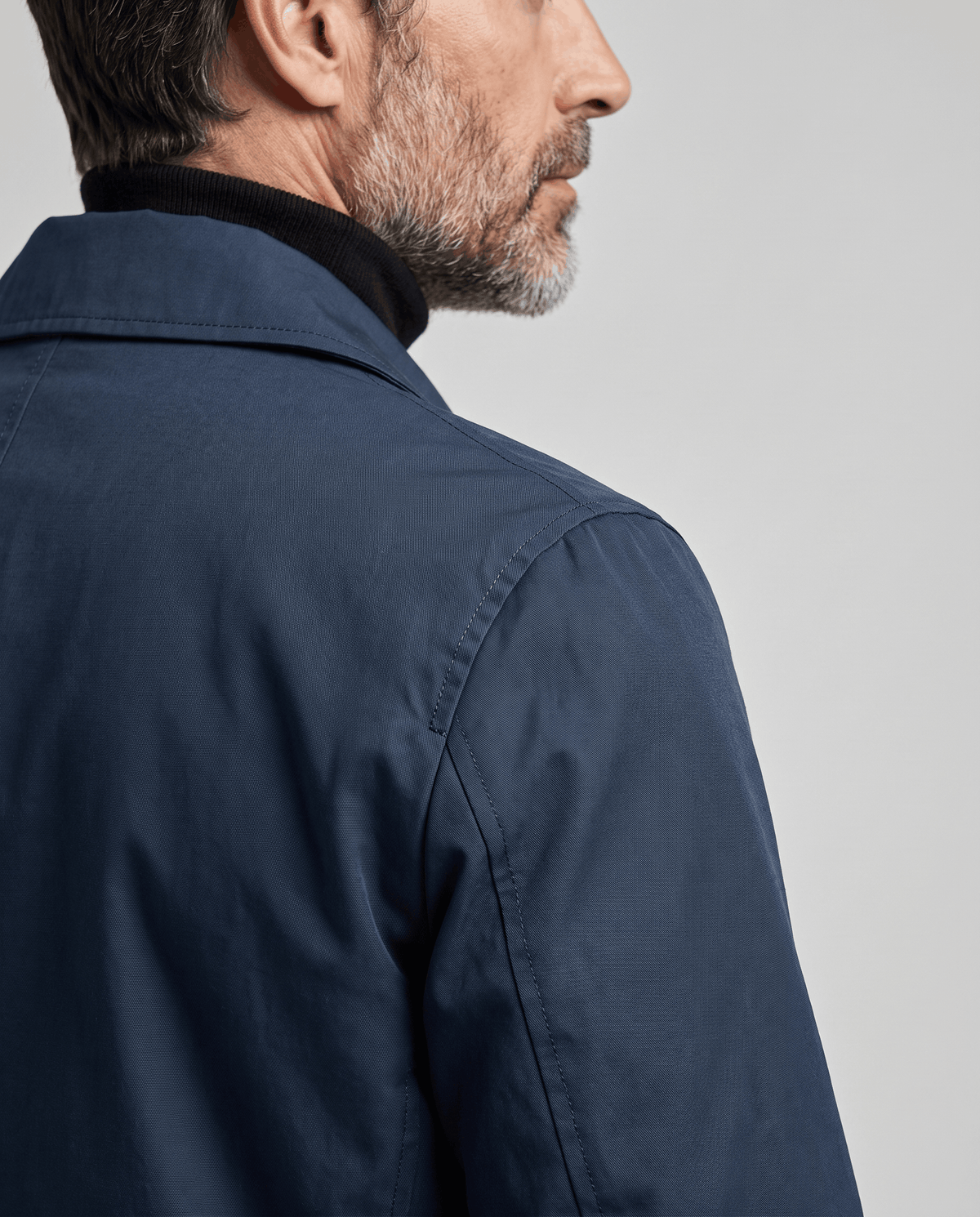 Mid-Length Trench Coat – Spread Collar, Button Front & Slanted Pockets | Emmett