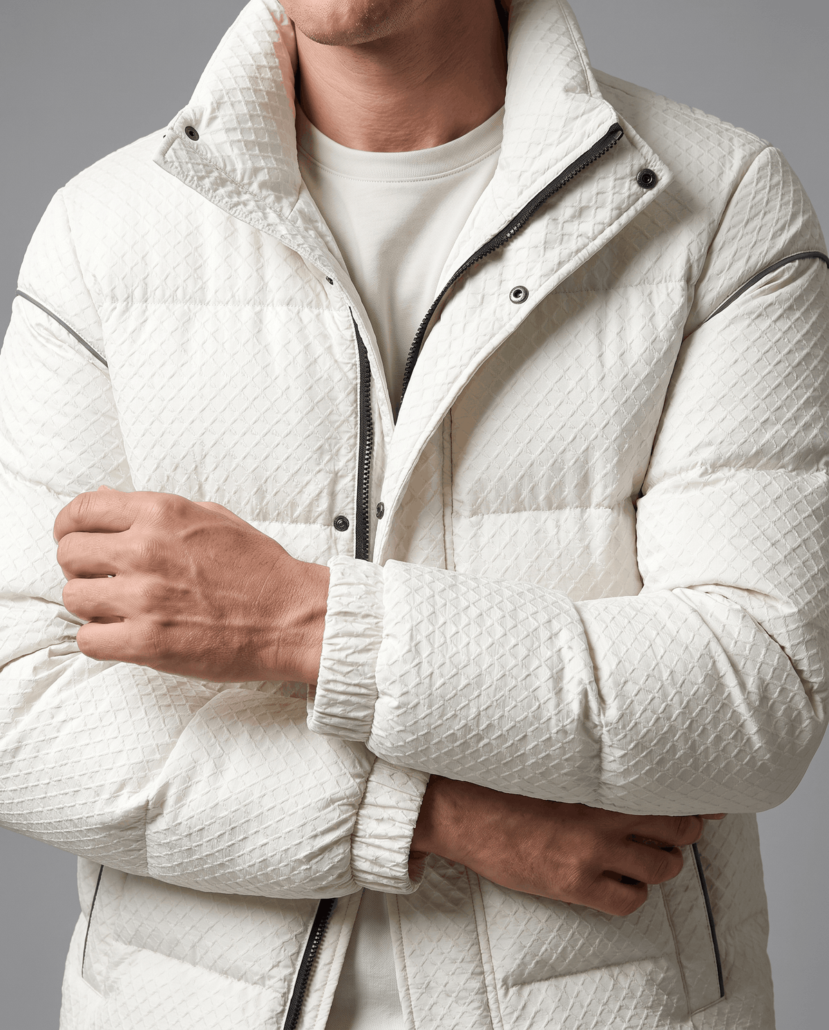 Short Puffer Jacket – Textured Shell, Stand Collar & Ribbed Cuffs | Holloway