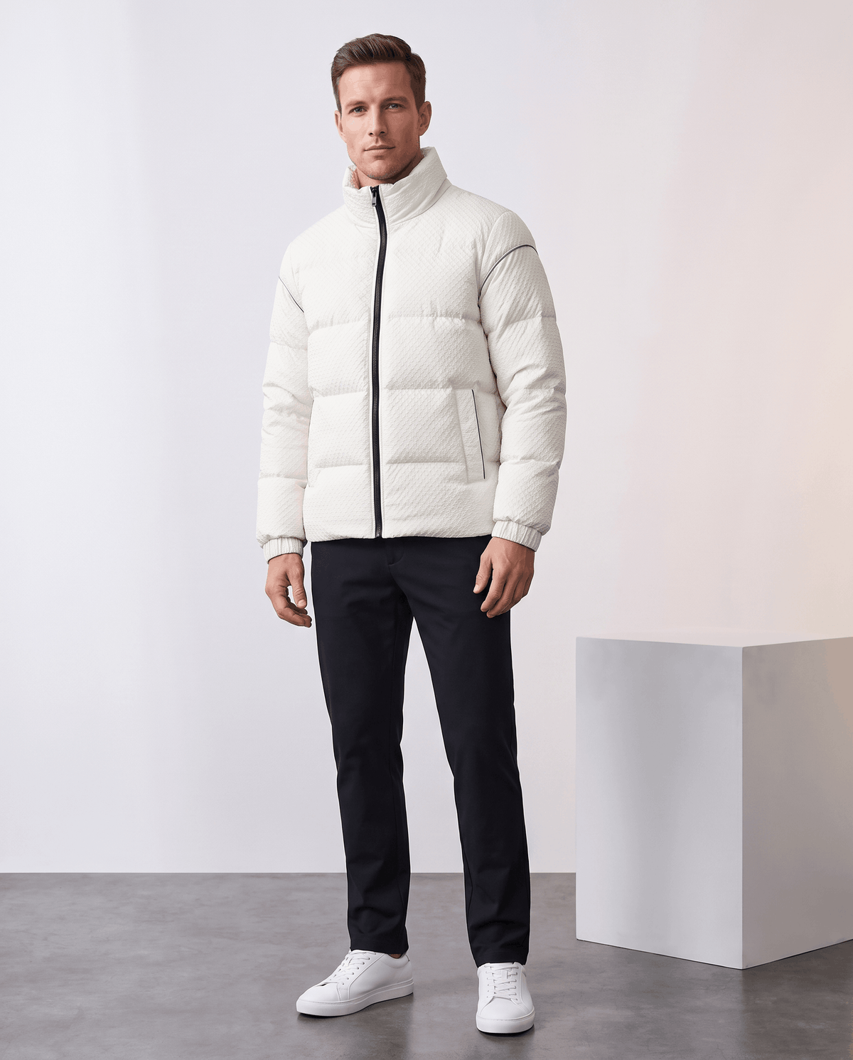 Short Puffer Jacket – Textured Shell, Stand Collar & Ribbed Cuffs | Holloway