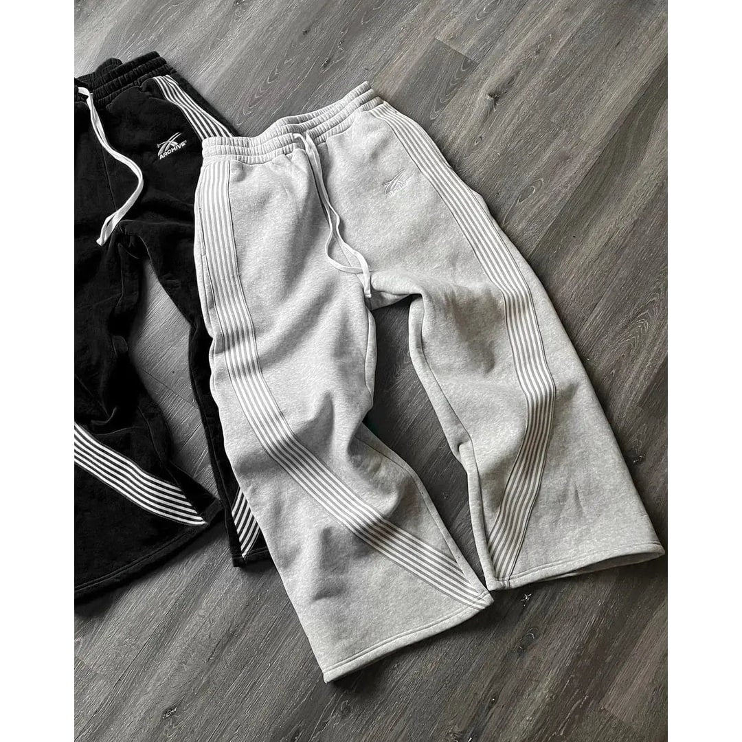 Men's Wide Leg Baggy Fleece Sweatpants with Side Stripes and Pockets