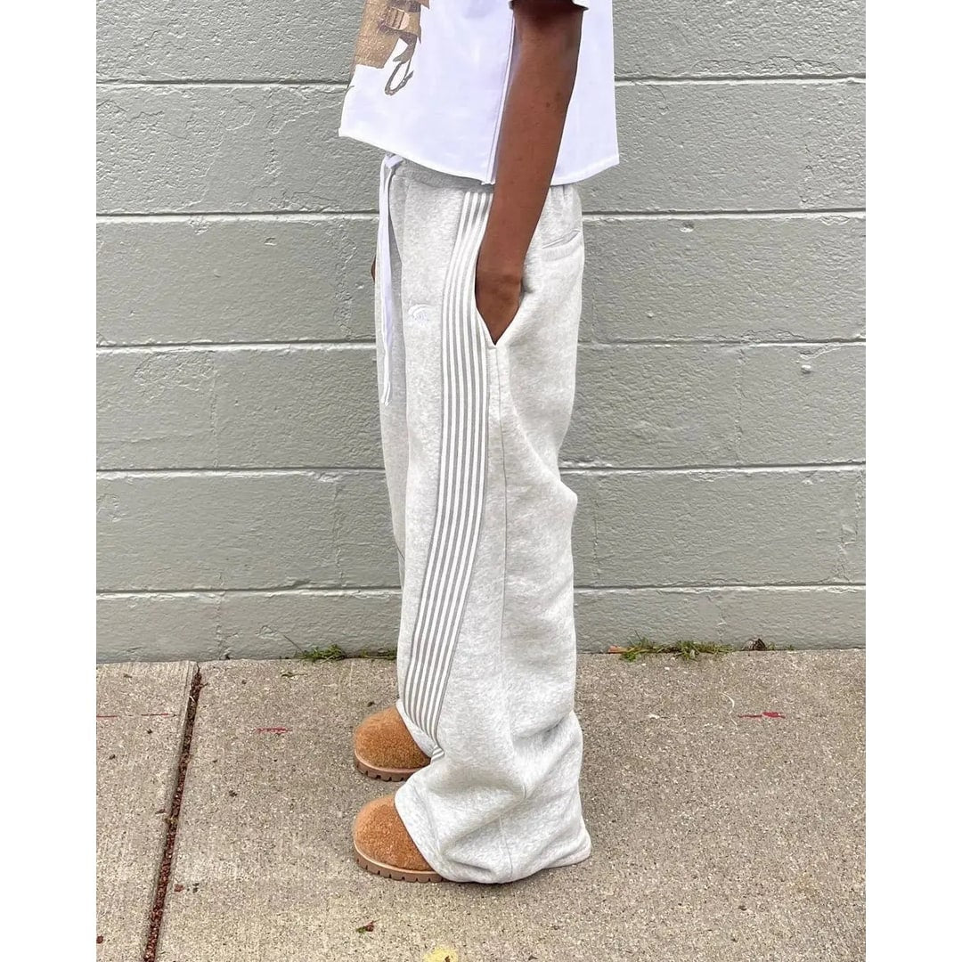 Men's Wide Leg Baggy Fleece Sweatpants with Side Stripes and Pockets